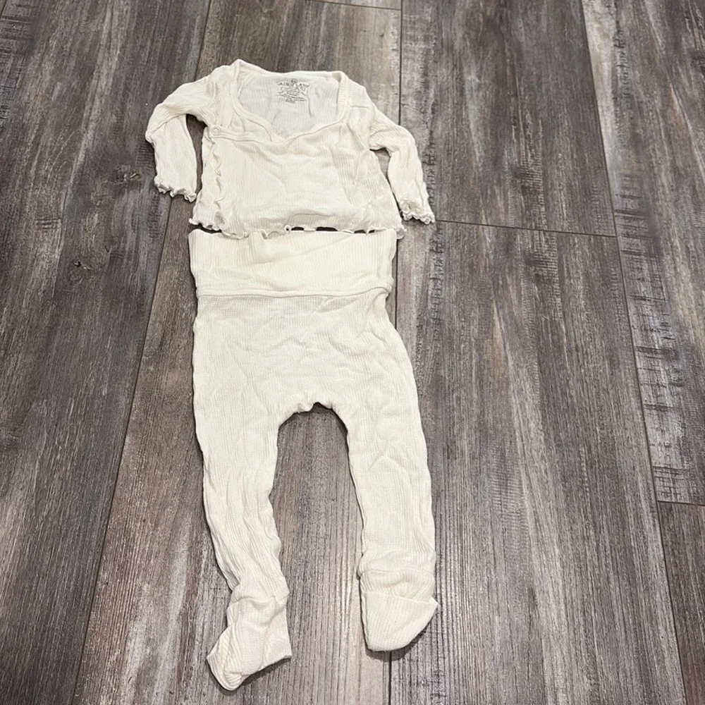 Caden Lane 2PC WAFFLE CROSSOVER TOP & BOTTOM  - Almond 3-6 months